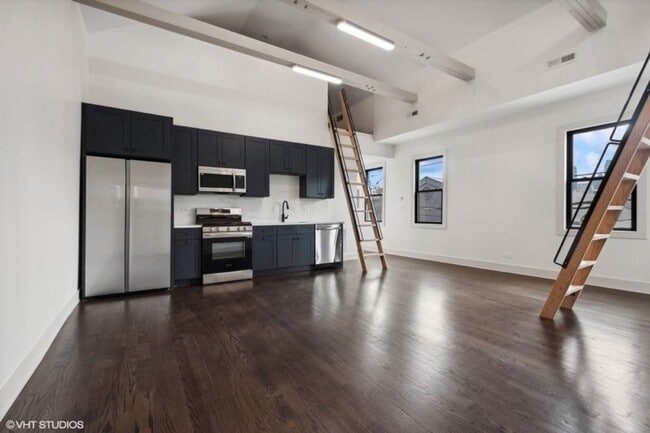 Building Photo - 1114 W Grand Ave