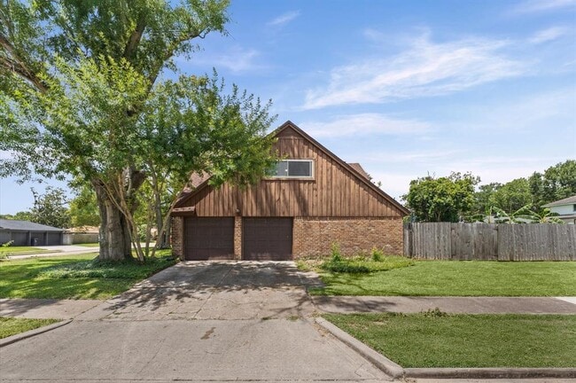 Building Photo - 427 Whitecap Dr