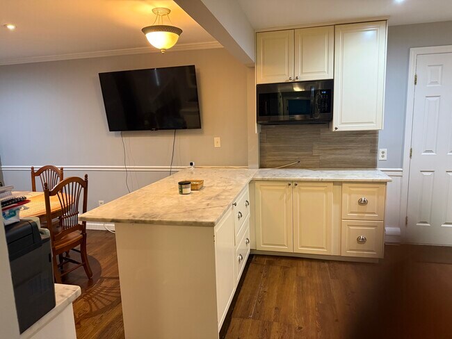 Building Photo - 39 Tina Cir