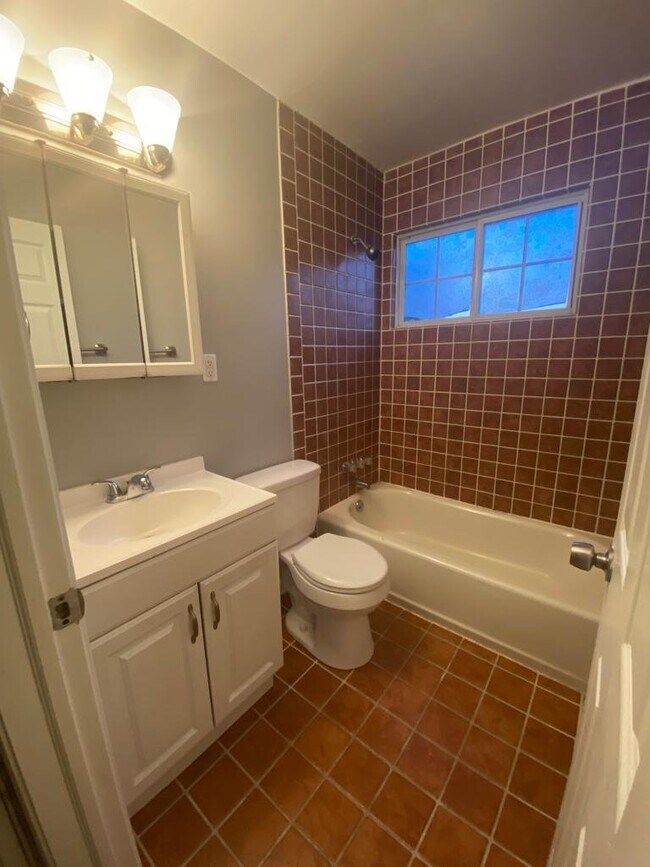 Building Photo - 3533 Alamosa Dr