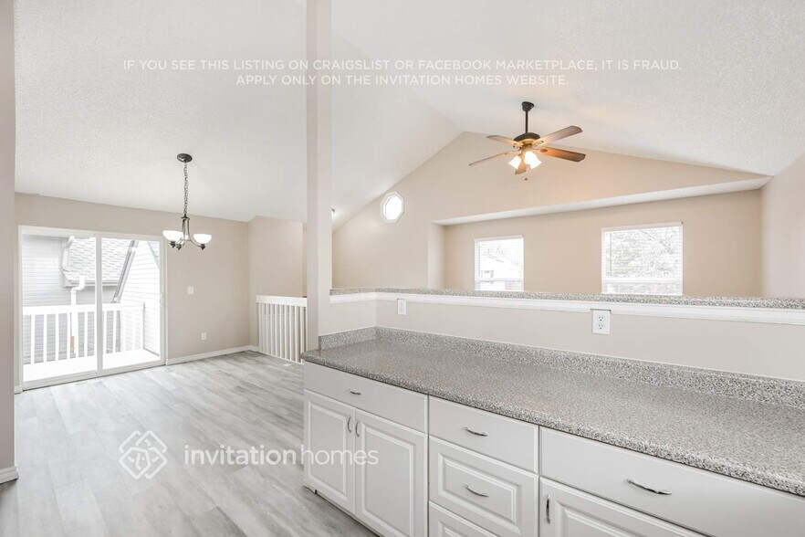 Building Photo - 4685 S Buckley Way