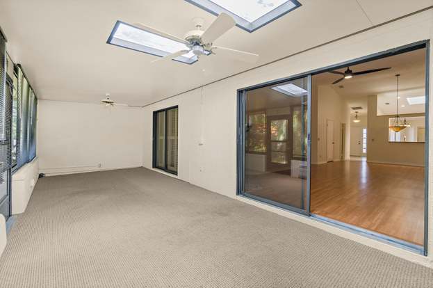 Building Photo - 604 Parkside Pl