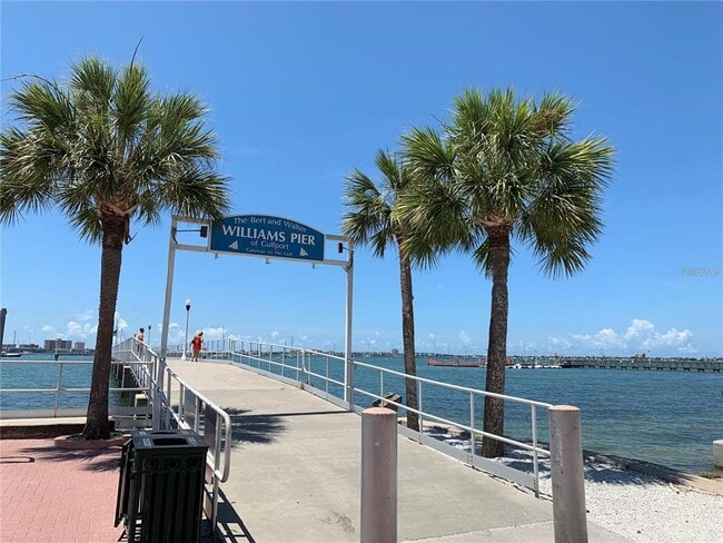 Building Photo - 6331 Gulfport Blvd S