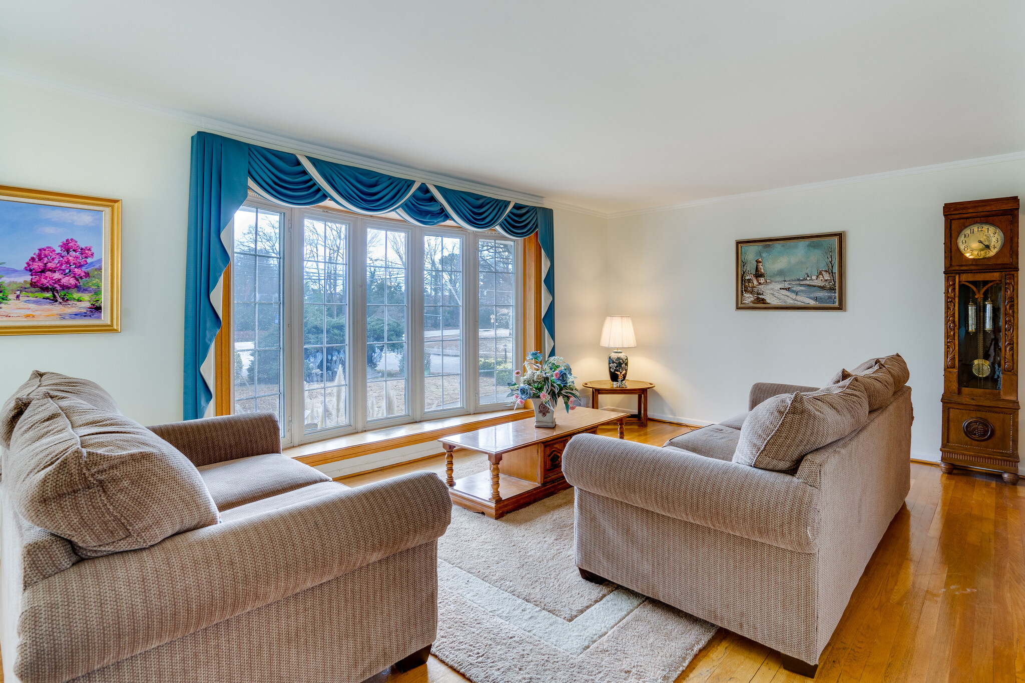 Living Room - 9215 Cherrytree Dr