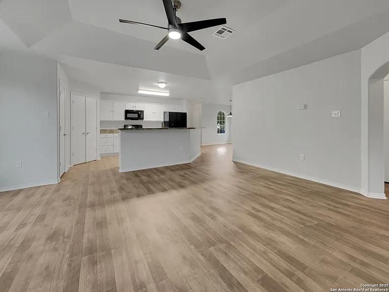 Building Photo - 3420 Rob Roy St