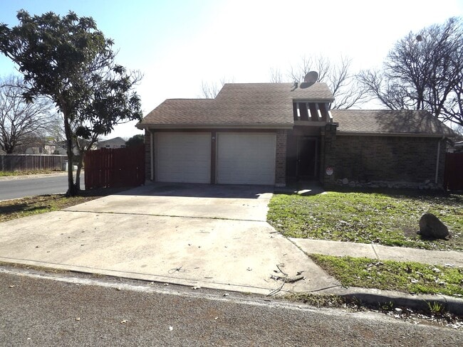 Primary Photo - 9502 Woodland Hills