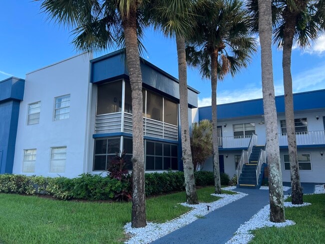 Building Photo - 82 Normandy Ln