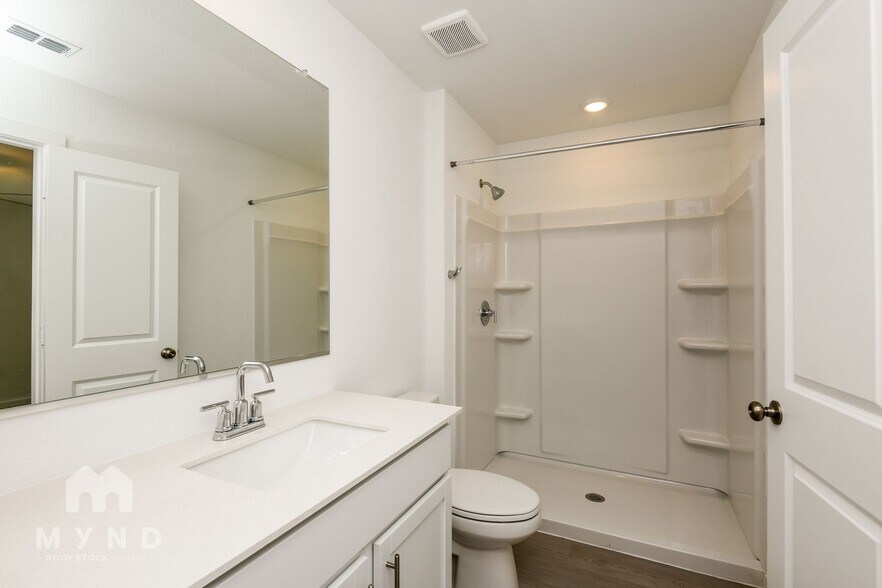 Building Photo - 2708 Ctr Crk Ln