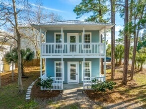 Building Photo - 10 Porpoise St