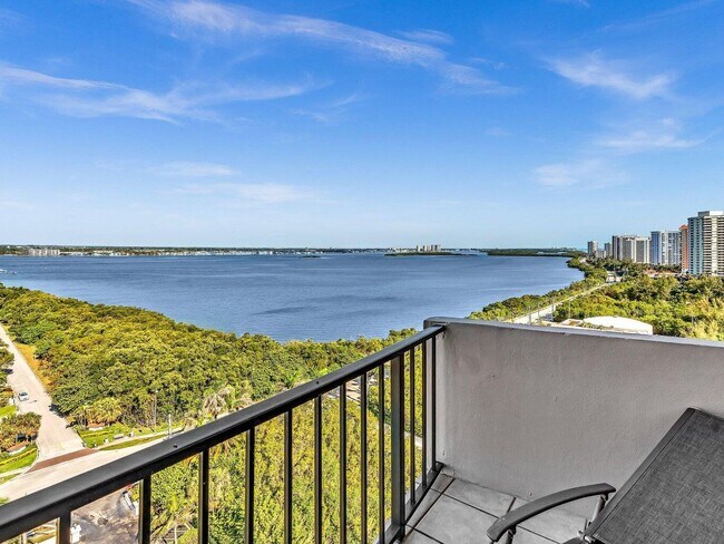 Building Photo - 4200 N Ocean Dr