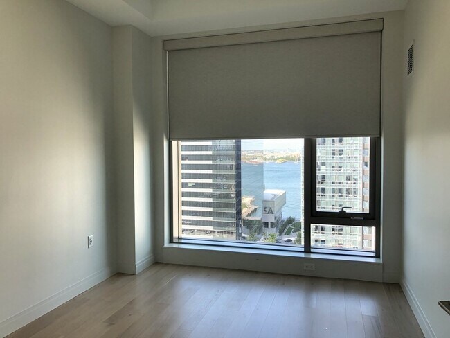 Building Photo - 133 Seaport Blvd