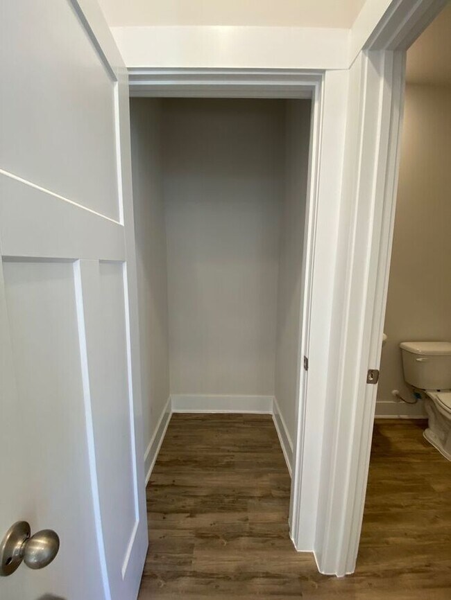 Building Photo - **Coming Soon! **Gorgeous and spacious!