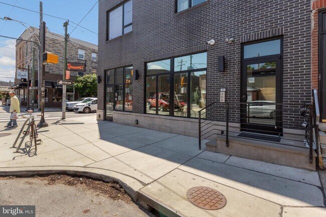 Building Photo - 1646 S 12th St