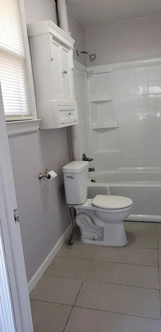 Building Photo - Beautiful 3-Bedroom Home in the Heart of Clawson