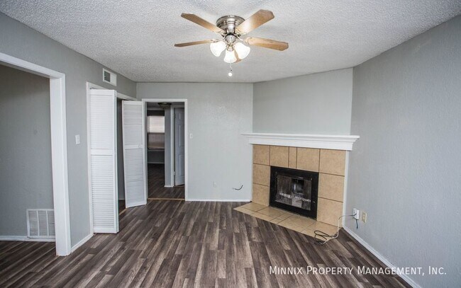 Building Photo - 7402 Waco Ave