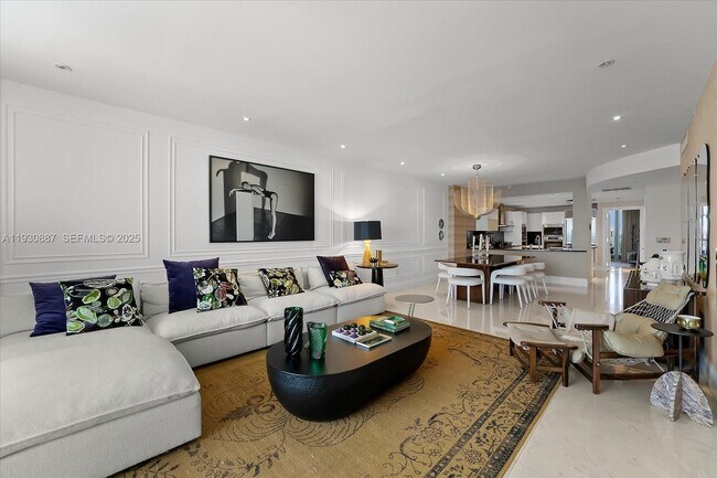 Building Photo - 17121 Collins Ave