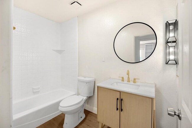 Building Photo - 17705 Vista Point Dr