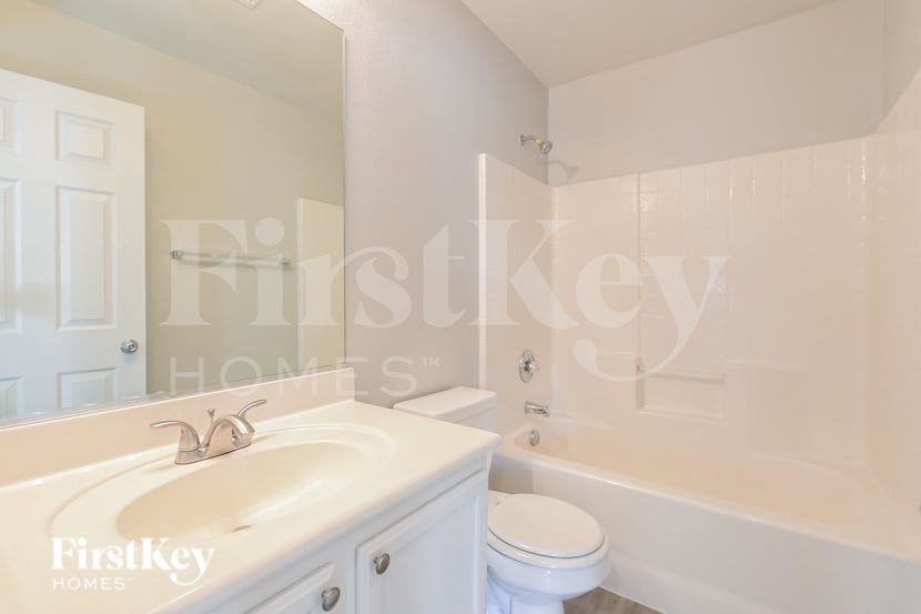 Building Photo - 996 Valetta Flat Ave