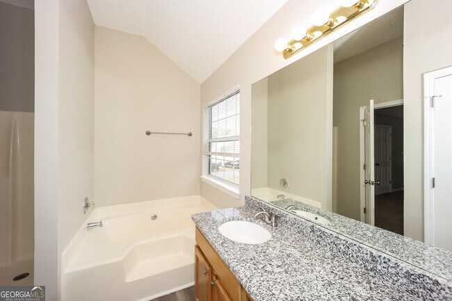 Building Photo - 7030 Mahogany Dr