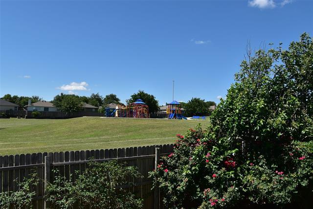 Building Photo - 9929 Blue Bell Dr