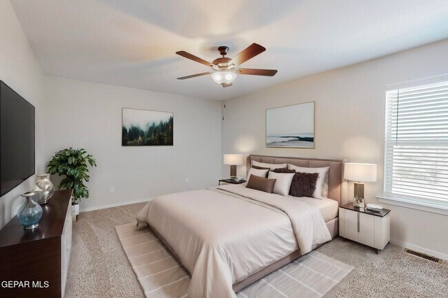 Building Photo - 516 Logwood Ave