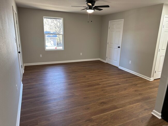 Building Photo - 6 Hiland Pl