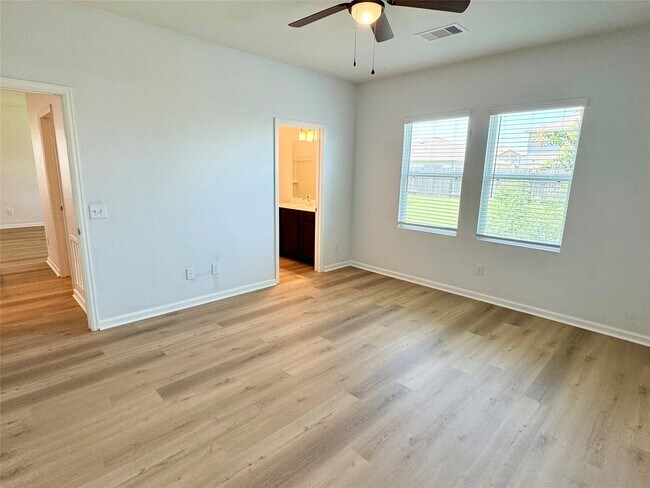 Building Photo - 10141 Pappas Dr