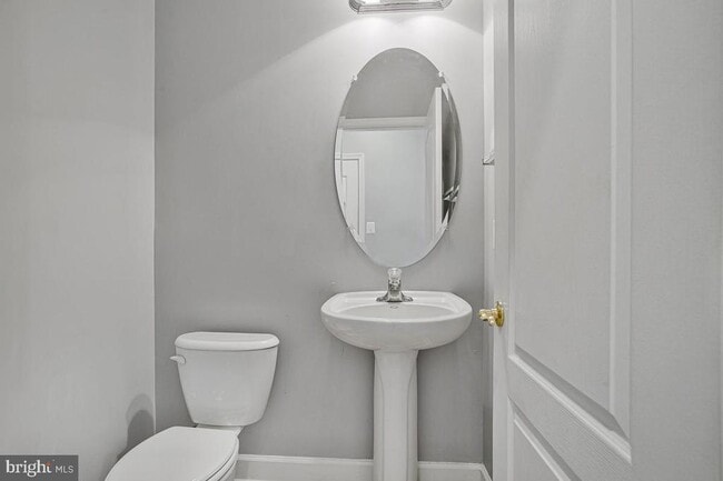 Building Photo - 505 Jurgensen Pl