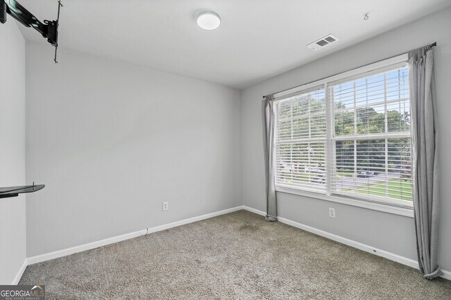 Building Photo - 4419 Silver Ridge Way SW