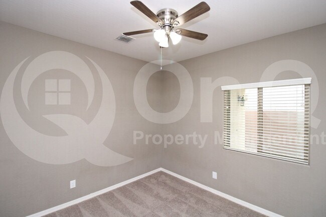 Building Photo - 41407 Ebony St