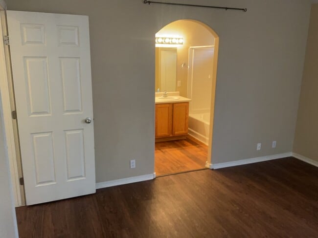 Building Photo - 1312 Penasco Rd NE