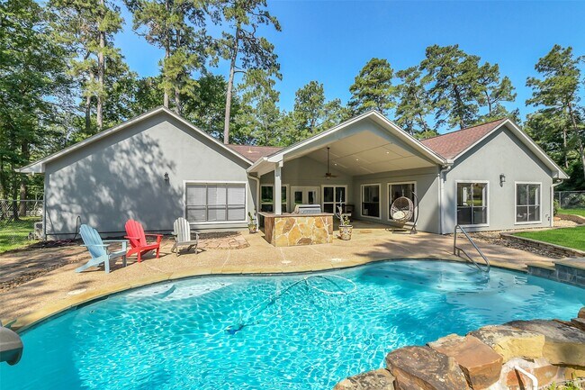 Building Photo - 44 Lake Forest Cir