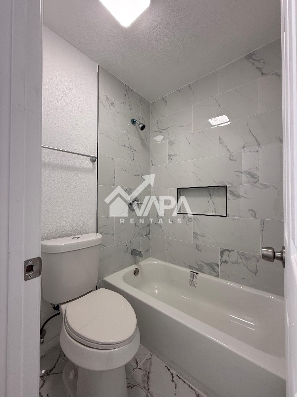 Building Photo - 11154 El Sendero St