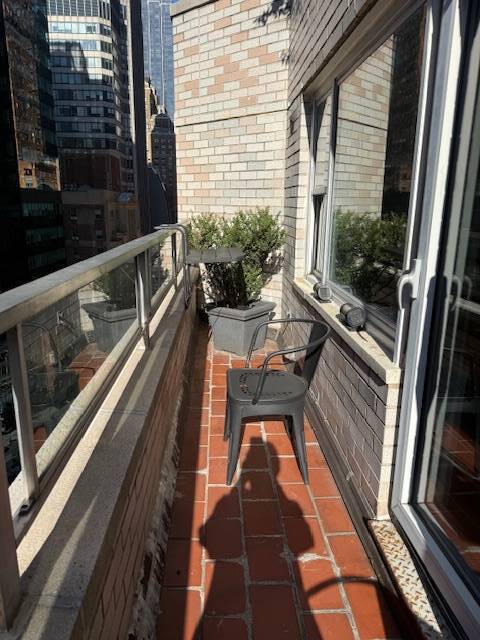 Building Photo - 100 W 57th St