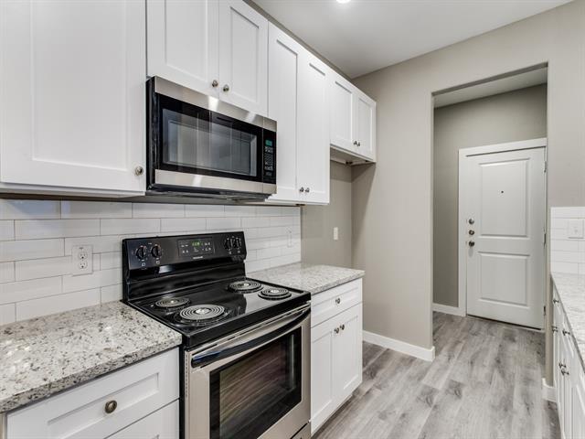 Building Photo - 3207 Karen St