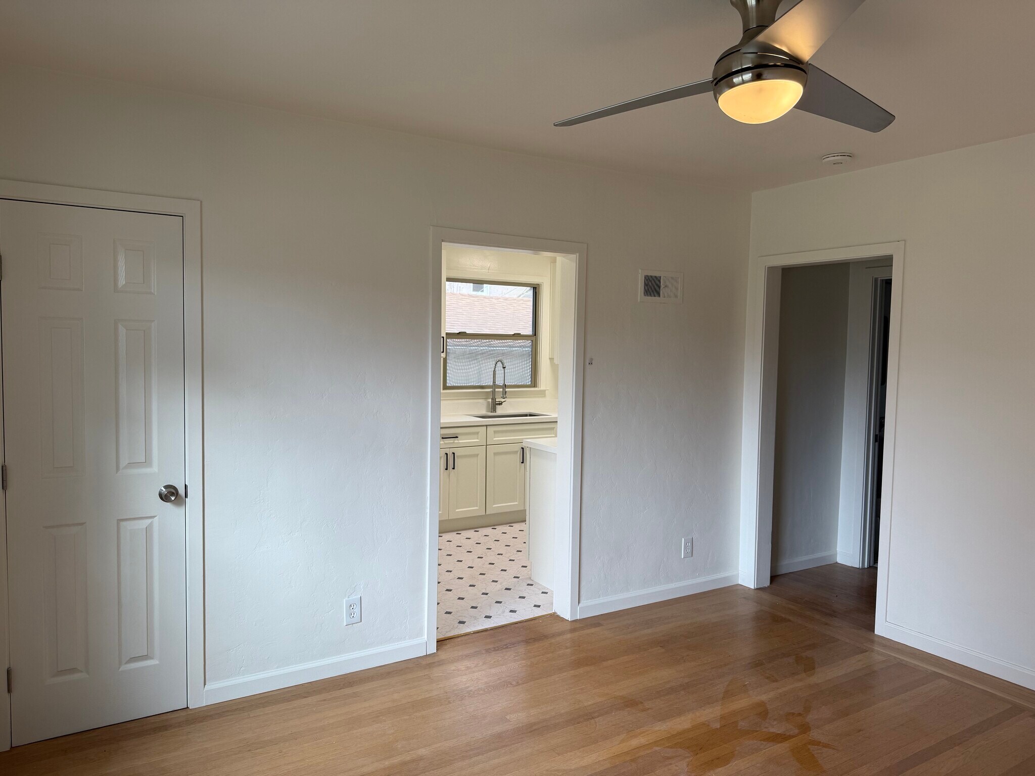 Building Photo - 3143 Freeport Blvd