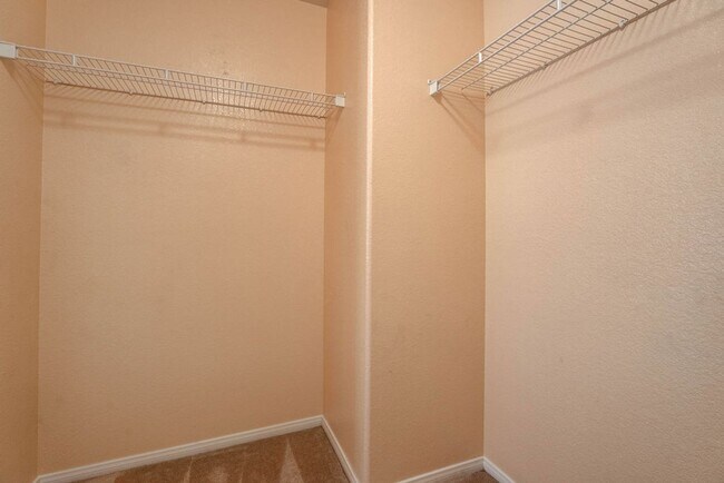 Building Photo - 9936 Elkhead Creek Way