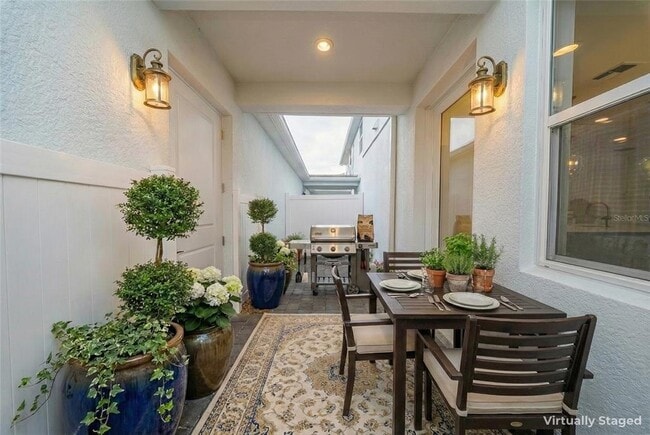 Building Photo - 1895 Pinecliff Dr