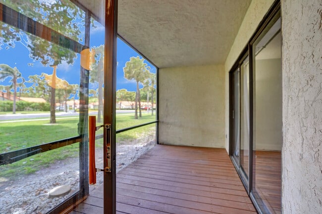 Building Photo - 1403 Congressional Way