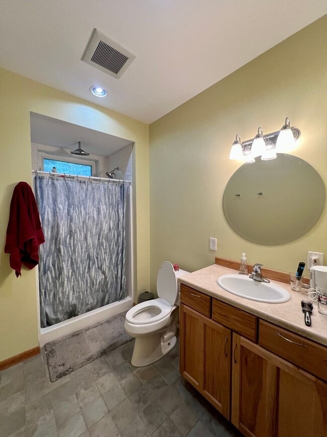 Building Photo - Charming 2-Bedroom Home with Loft on Moose...