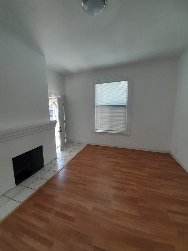Building Photo - 2644 Orchard Ave