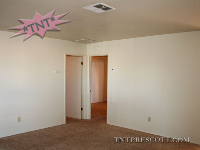 Building Photo - Condo in Montana Villas HOA ~ HOLD