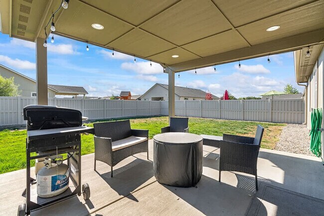 Building Photo - 3808 Bobwhite St