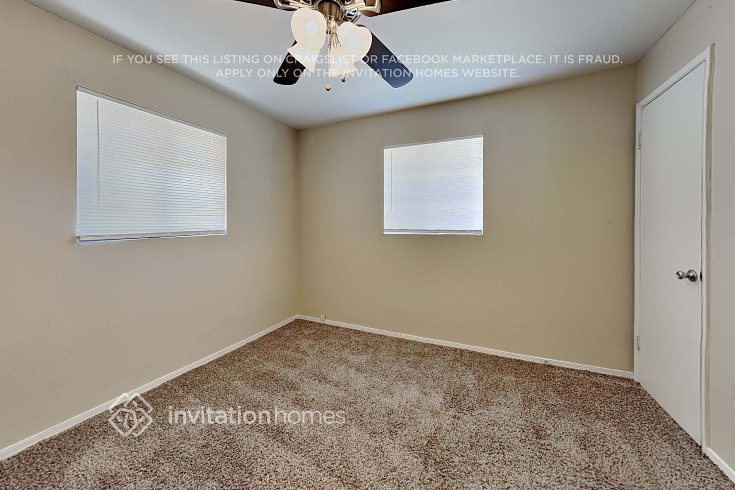 Building Photo - 1215 E Winter Dr
