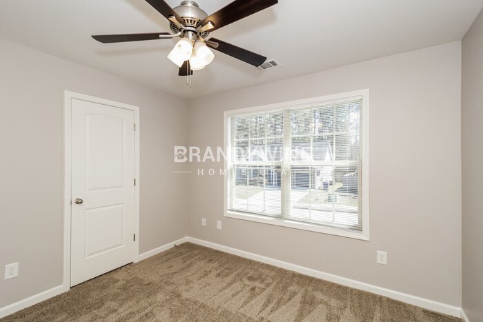 Building Photo - 212 Depot Ln