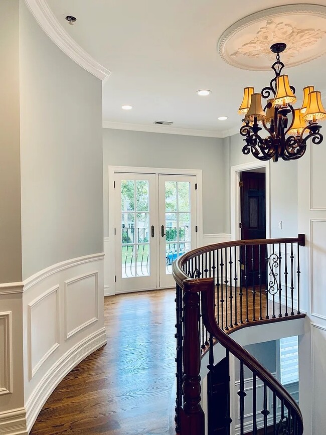 Building Photo - 131 Montgomery Ln