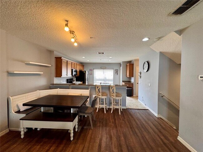 Building Photo - 412 Blue Bayou Ln