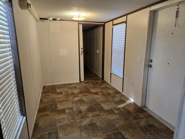 Building Photo - 4200 W 19th St