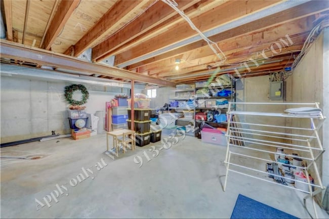 Building Photo - Beautiful Updated 3 Bed 3 Bath Home in Ove...