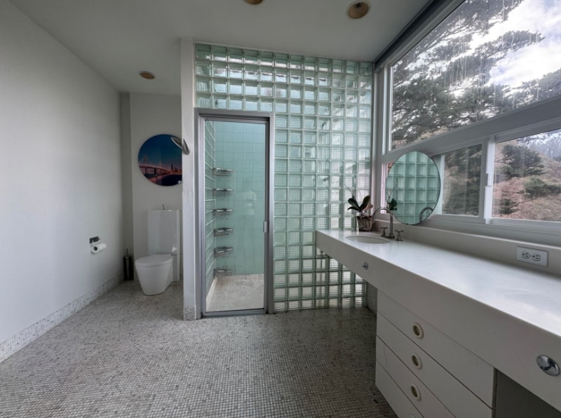 Building Photo - 28 Twin Peaks Blvd